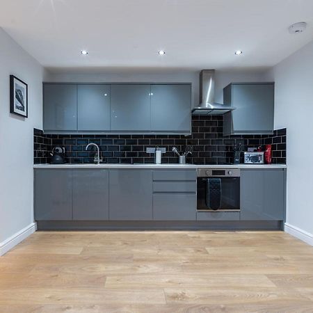 Villa Charming 3-Bed House In Newcastle Upon Tyne Exterior foto