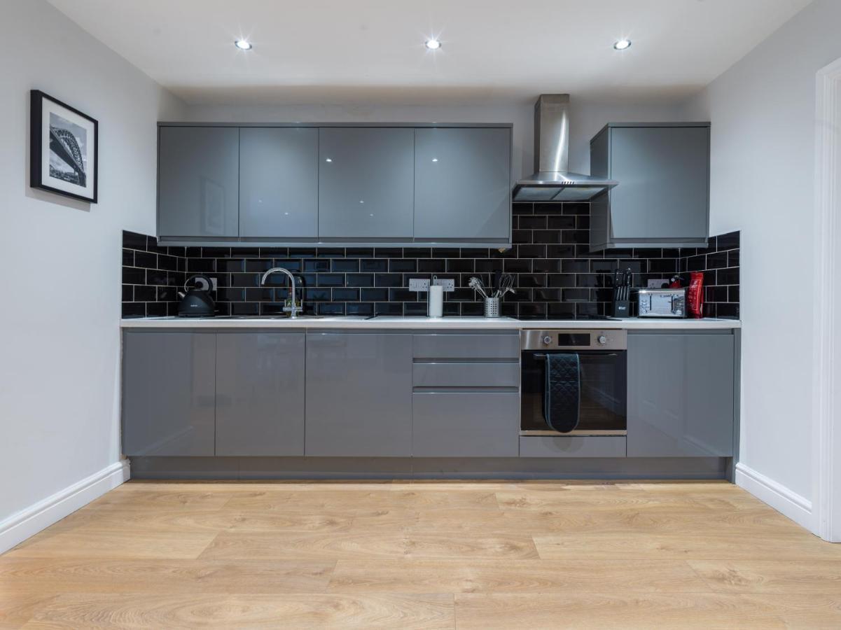 Villa Charming 3-Bed House In Newcastle Upon Tyne Exterior foto