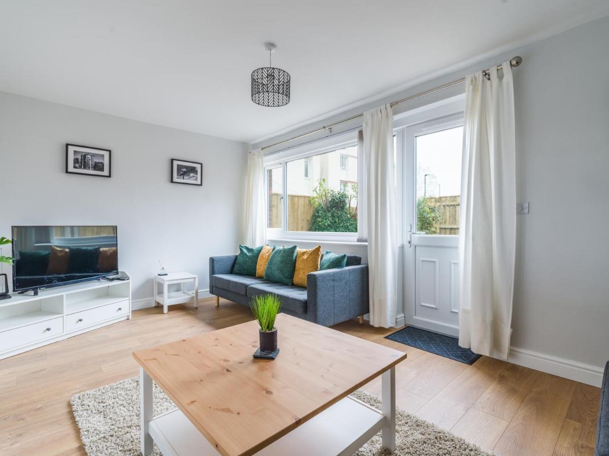 Villa Charming 3-Bed House In Newcastle Upon Tyne Exterior foto